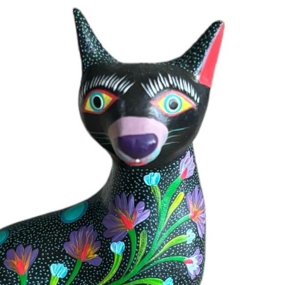 Oaxacan Wood Carving Hand Painted Cat Figurine Signed Jose Olevra Perez - Picture 7 of 8